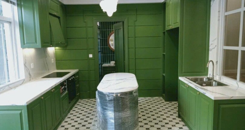 hinh bep rong rai 810x430 - Giá mua bán nhà nguyên căn Khu Biệt thự Phú Gia Quận 7 T4/2025