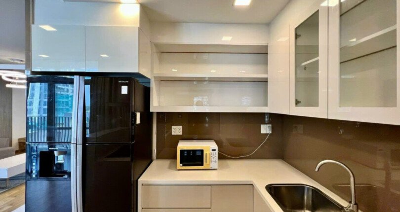 khong gian bep 810x430 - Giá mua bán căn hộ Duplex Star Hill Quận 7 T4/2025