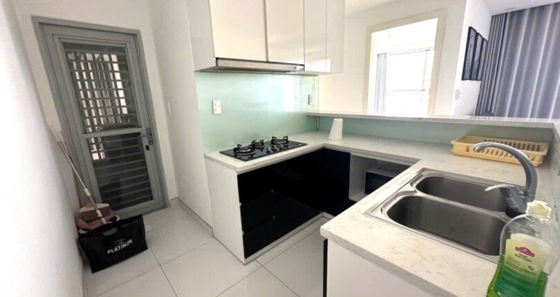 khong gian bep rong rai 8 810x430 - Giá cho thuê căn hộ 2pn lầu 9 chung cư Scenic Valley 1 Quận 7 t5/2025