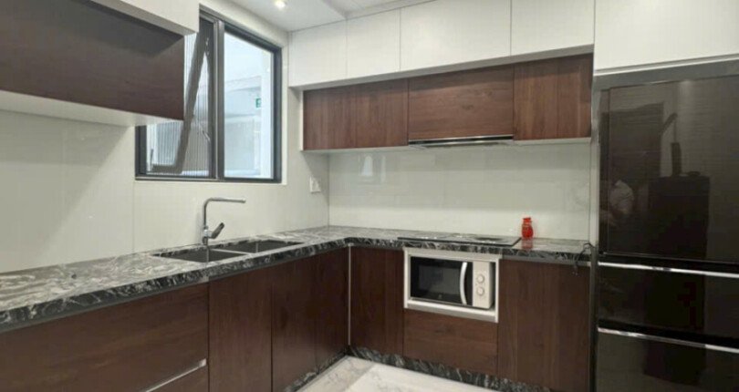 khong gian bep rong rai 9 810x430 - Giá mua bán căn hộ 3pn view công viên Chung cư Nam Phú Le Jardin Quận 7 T5/2025