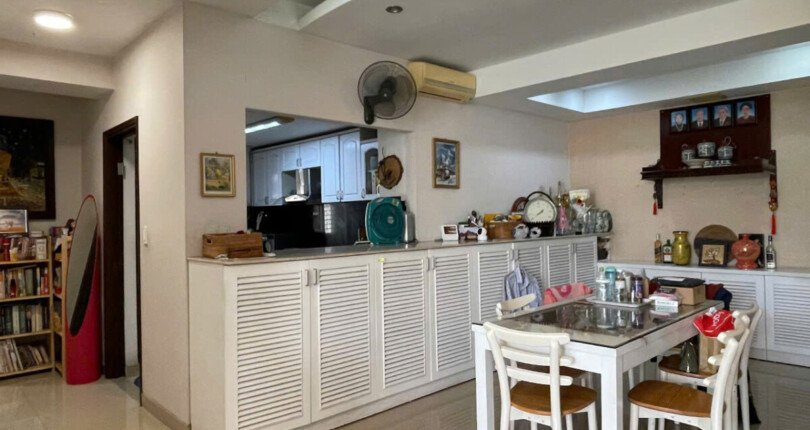 khong gian phong an va bep 1 810x430 - Bán gấp căn hộ 3pn diện tích 134m2 chung cư Grand View Quận 7 giá 10,5 tỷ