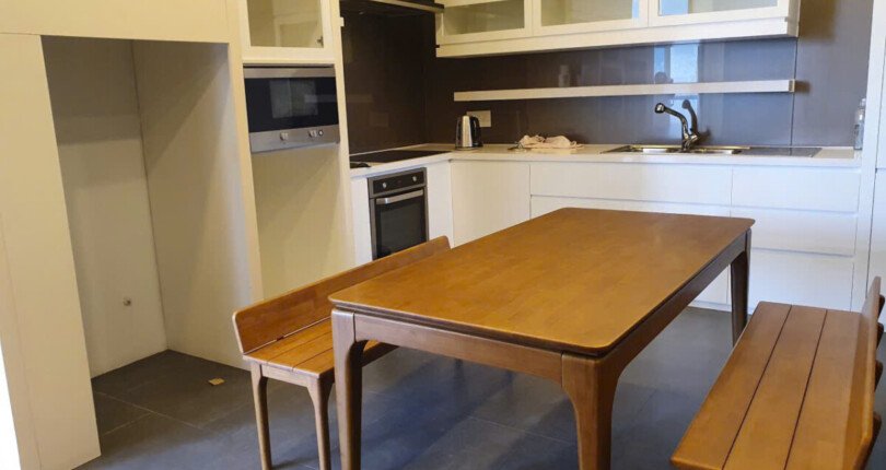 khong gian phong an va bep 810x430 - Giá mua bán căn hộ 3 phòng ngủ block H chung cư Star Hill Quận 7 T4/2025