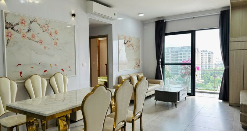 khong gian phong an va phong khach sang trong 1 810x430 - Giá mua bán căn hộ 3pn block A view biệt thự tại chung cư The Antonia Quận 7 T4/2025