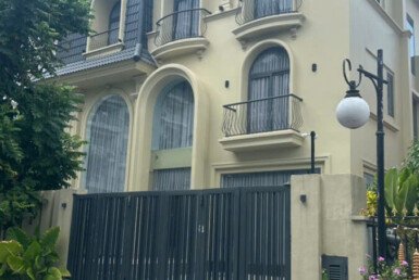 mat-ben-hong-nha-biet-thu-ban