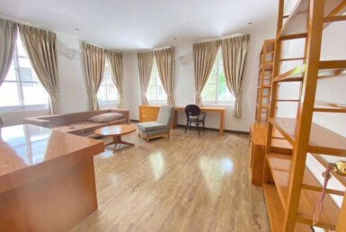 nha-cho-thue-co-4-phong-ngu-rong-rai