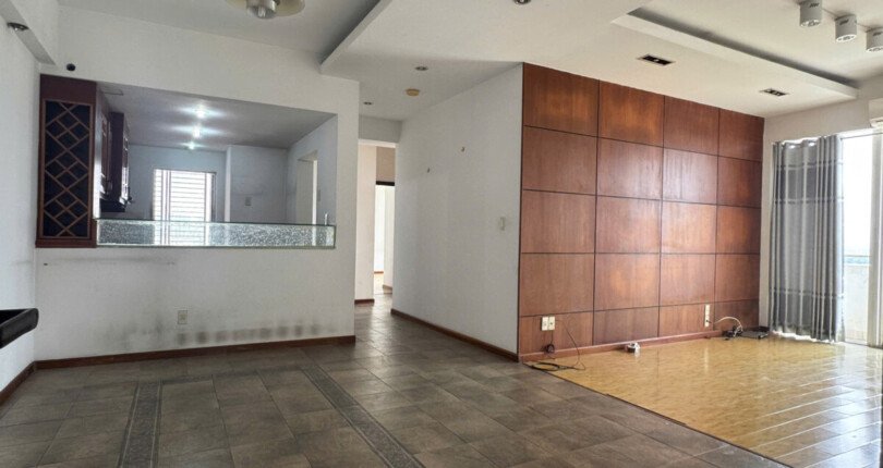 phong khach can ho ban 13 810x430 - Giá mua bán căn hộ 3 phòng ngủ chung cư Grand View 2a Quận 7 T4/2025
