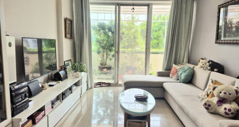 phong khach can ho ban 23 810x430 - Bán gấp căn hộ 3pn diện tích 134m2 chung cư Grand View Quận 7 giá 10,5 tỷ