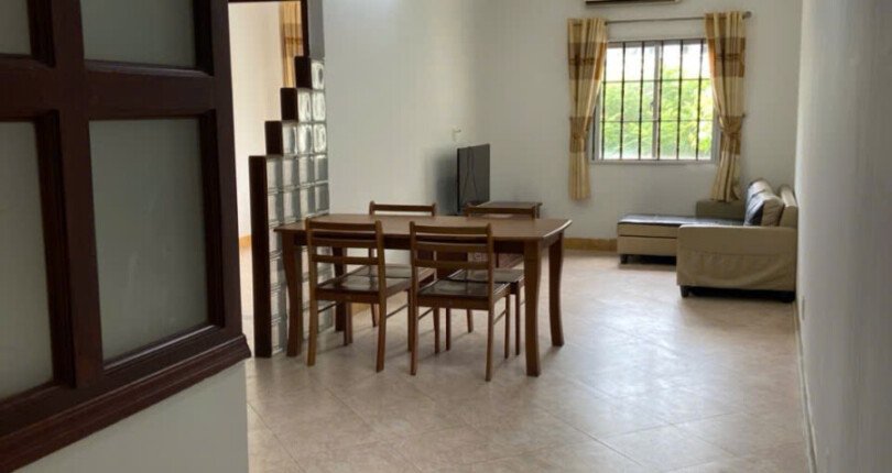 phong khach can ho ban 47 810x430 - Giá mua bán căn hộ 2pn tòa G chung cư Hưng Vượng 2 Quận 7 T5/2025