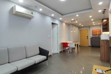 phong khach can ho ban 49 385x258 - Bán căn hộ chung cư Scenic Valley 2, 77m2, giá 6.4 tỷ, nội thất đầy đủ, nhà đang có hợp đồng thuê 19tr/tháng.