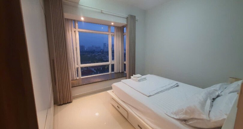 phong ngu can ho ban 29 810x430 - Giá mua bán căn hộ 2pn block A chung cư Riverside Residence Quận 7 T5/2025