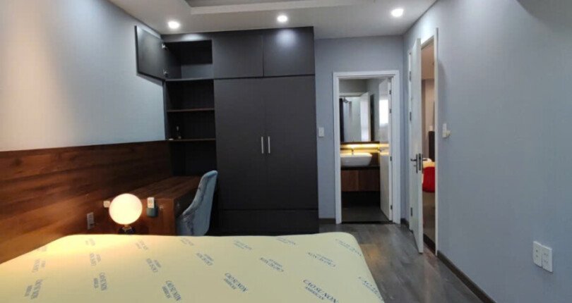 phong ngu can ho can ban 18 810x430 - Bán căn hộ chung cư Scenic Valley 2, 77m2, giá 6.4 tỷ, nội thất đầy đủ, nhà đang có hợp đồng thuê 19tr/tháng.
