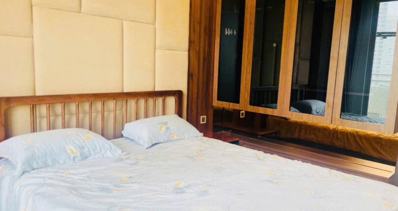 phong ngu can ho can ban 9 810x430 - Bán căn hộ chung cư Scenic Valley 1, diện tích 133m2, 03pn, giá 11,2 tỷ, xem nhà dễ.