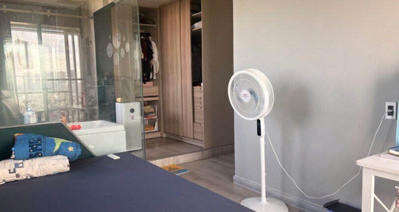 phong ngu master rong rai sang trong 810x430 - Bán gấp căn hộ 2pn block A căn 05 lầu cao chung cư Green Valley giá 7,240 tỷ