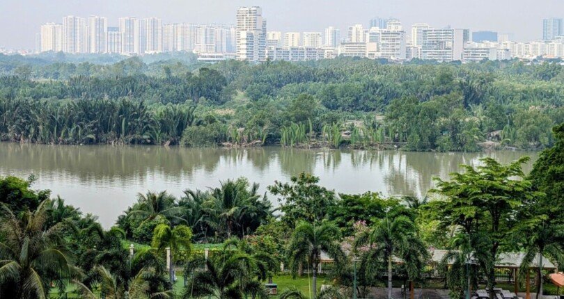 phong ngu view song 810x430 - Giá mua bán căn hộ 180m2 block B chung cư Riverside Residence Quận 7 T4/2025