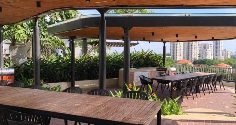 tang san vuon tien ich 810x430 - Bán căn hộ The View Rivierapoint, 121m2, giá 8.5 tỷ, 03pn, nhà mới, xem nhà dễ.