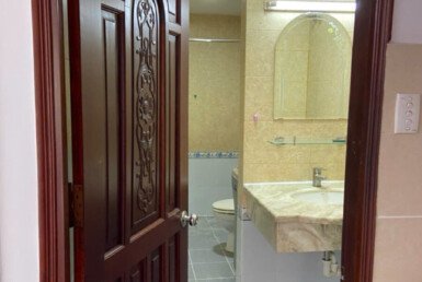 toilet-day-du-thiet-bi