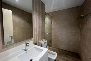 toilet-day-du-thiet-bi-noi-that