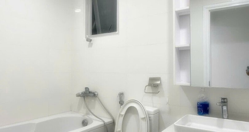 tollet can ho ban 8 810x430 - Bán căn hộ chung cư Scenic Valley 2, 77m2, tầng cao, giá 6.5 tỷ, view Đông Nam.