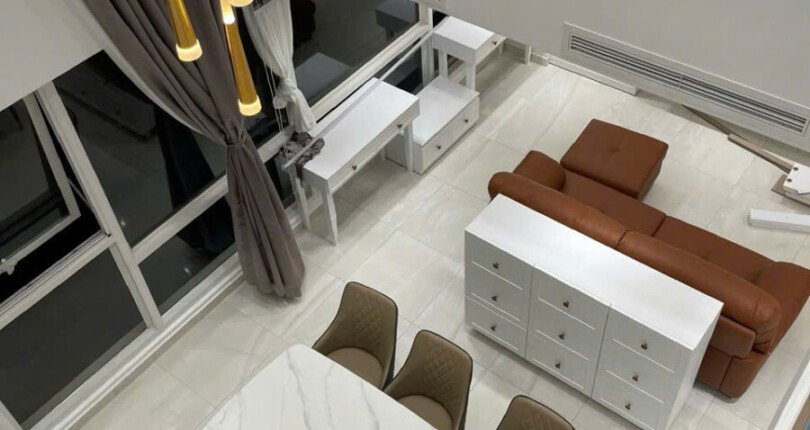 z6467390880650 f1ee5d38713323a098960749de9a5ba4 810x430 - Bán Duplex Happy Valley Premier Block O Tầng 4 dt 170m 4 phòng giá 14,5 tỷ