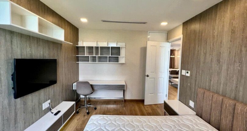 z6483656286454 4fa17f1e4da9085261946015c0a02407 810x430 - Bán Duplex Star Hill Lầu 6 dt 133m 3 phòng giá 11,5 tỷ