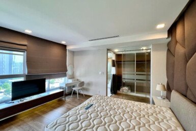 z6483656289812_fbdef70685f34ac78540fb1ea85a01e0