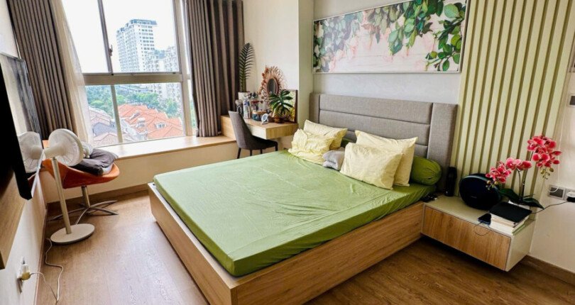 z6483659447535 eeaf9f326c7b15f2ccee88a7ca5c8cfb 810x430 - Bán Midtown M7 Block C Tầng 6 dt 81m 2 phòng giá 8,1 tỷ