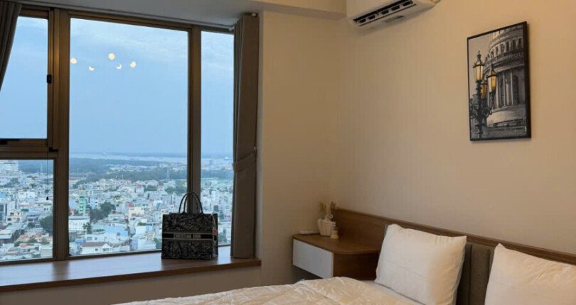 z6486077362280 f6feb956ce8d555ac9c5222c054aa906 810x430 - Bán Midtown M8 Block H Tầng 18 dt 98m 2 phòng giá 9,8 tỷ