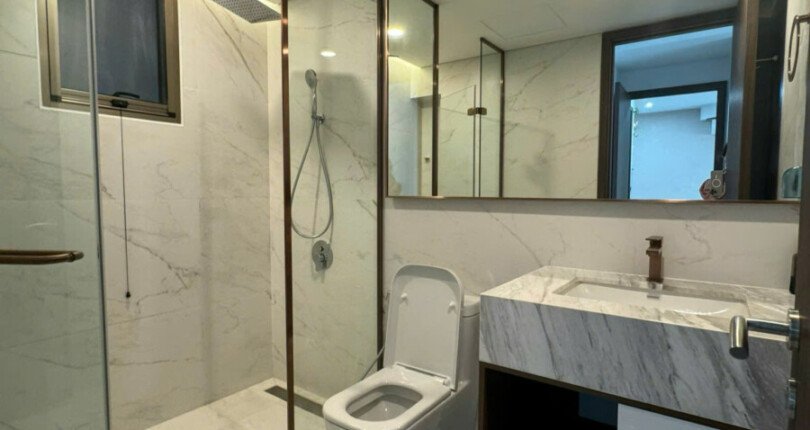 z6490536417668 67b4484ceed3040771a0d80051367134 810x430 - Cho thuê Midtown M8 Block C Tầng 9 dt 81m 2 phòng giá 1200usd/tháng