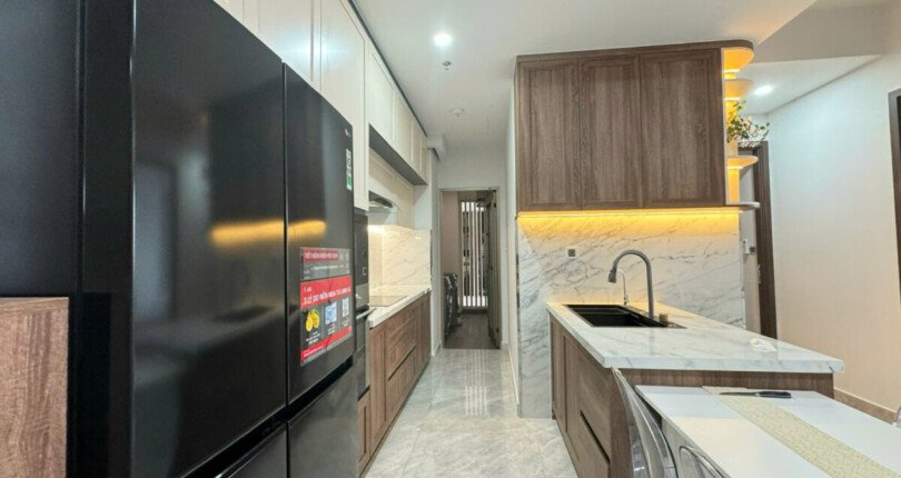 z6490536480078 25b6492e15d2c020d32e3e3c528906ba 810x430 - Cho thuê Midtown M8 Block C Tầng 9 dt 81m 2 phòng giá 1200usd/tháng