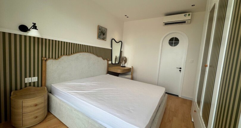 z6491826311268 409c48660c3743204ce49b4cd5a7cc0c 810x430 - Bán Grand View Block A Tầng 16 dt 118m 3 phòng giá 11,05 tỷ