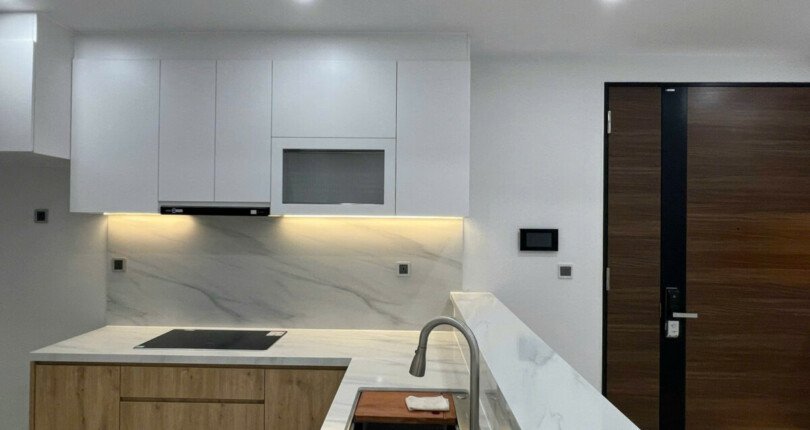 z6510123258013 b18e09ec8aa642c4bfc4a66a03f08d25 810x430 - Bán Midtown M6 Block C Tầng 9 dt 91m 2 phòng giá 7,9 tỷ