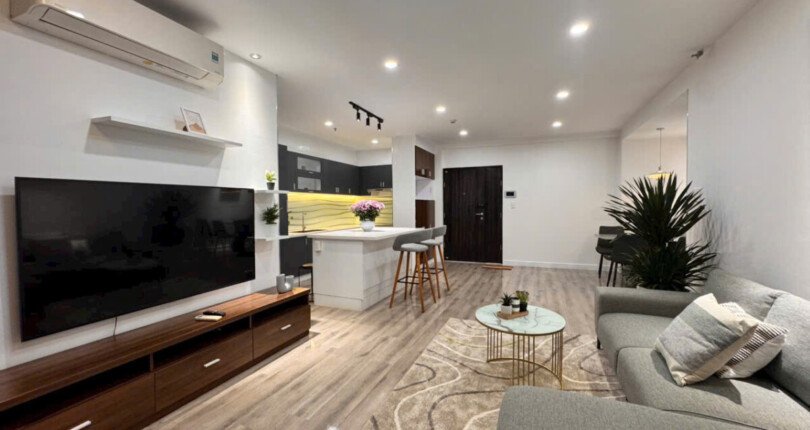 z6511899691996 2132c57deb48a82be265c94cbaae39d1 810x430 - Bán Green Valley Block A Tầng 3 dt 120m 3 phòng giá 9,8 tỷ