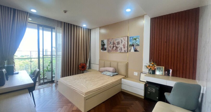 z6525681324998 53a757e365769903054dafc376daa2bc 810x430 - Bán Midtown M5 Block A Tầng 9 dt 130m 3 phòng giá 12,5 tỷ