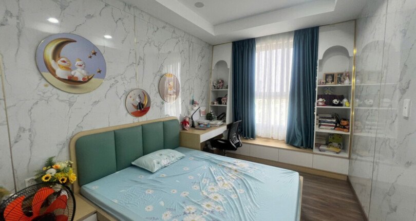 z6525681348730 a89582b84b1d2422685412fab7d1301f 810x430 - Bán Midtown M5 Block A Tầng 9 dt 130m 3 phòng giá 12,5 tỷ