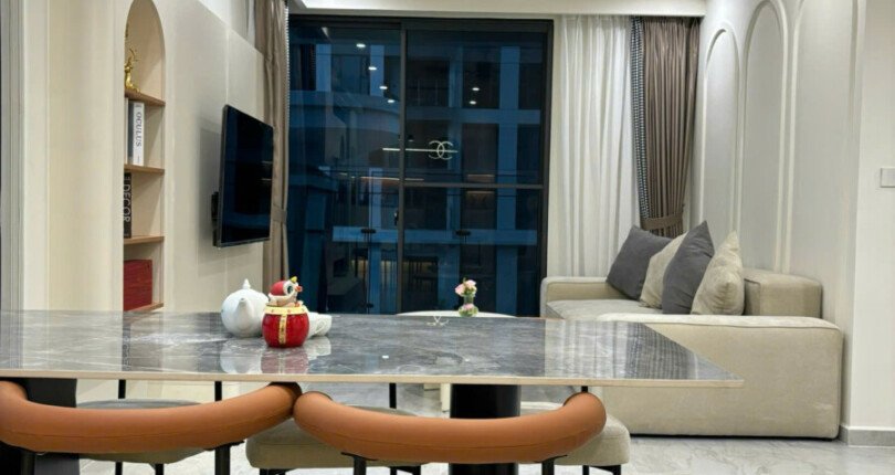 z6525682208213 39bf713186442e3b68fcff27226b6d13 810x430 - Cho thuê Cardinal Court Block B Tầng 2 dt 101m 3 phòng giá 2000usd