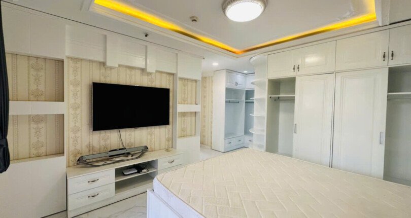 z6525687508912 a77ff71250e6951629683a38008bd4f0 810x430 - Bán Green Valley Block C Tầng 2 dt 128m 3 phòng giá 9 tỷ