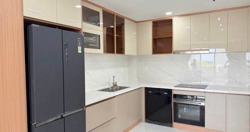 z6537091009634 ffcc5182dae4b10347a040ee9ec5d948 810x430 - Bán Mỹ Đức Block B Tầng 2 dt 120m 3 phòng giá 12,8 tỷ