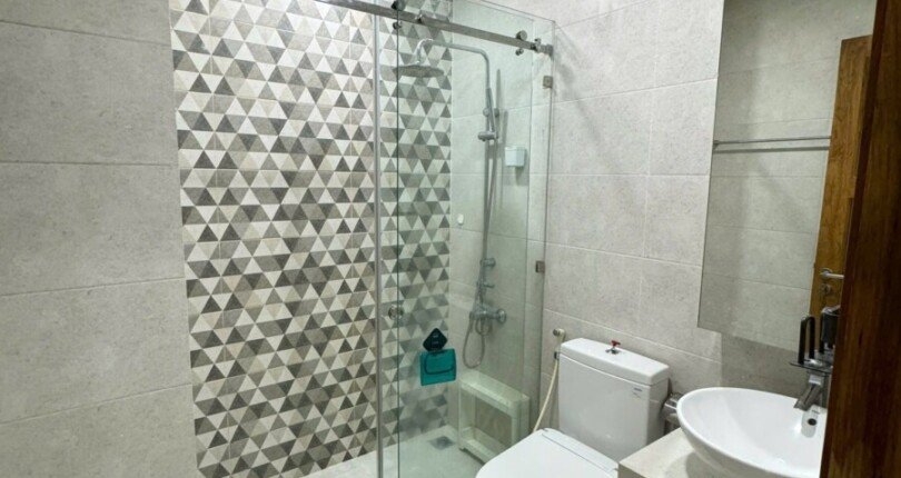 496531027 3944662975756162 2092151921229525099 n 810x430 - Cho thuê Penthouse Sky Garden 3. DT 160m2- 3 Phòng-2 toilet+ Sân thượng- Đầy đủ nội thất- Giá thuê 1.600 USD/Tháng