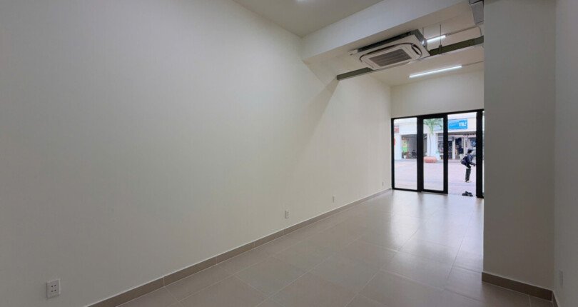 ban can shop tao sky garden 2 32 810x430 - Bán shop house tại Sky Garden 2. Tổng DT 212m2- Vị trí đẹp, đông đúc nhất khu phố. Cho thuê 80 Triệu/Tháng. Giá 18 Tỷ (TL)