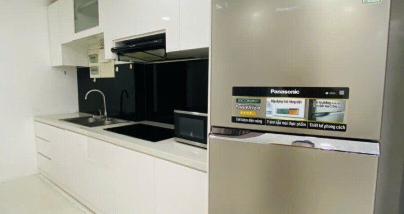 bep can ho ban 12 810x430 - Bán căn hộ chung cư Scenic Valley 1, 70m2, lầu trung, giá 6.050 tỷ, nhà đẹp, nội thất căn hộ đầy đủ.