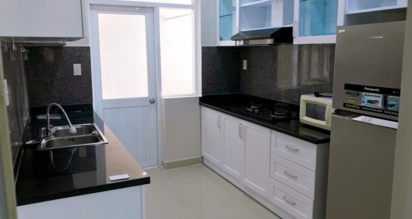 bep can ho ban 19 810x430 - Bán căn hộ chung cư Sky Garden 3, 68m2, giá 4.450 tỷ, 02pn, nhà đang có hợp đồng thuê.