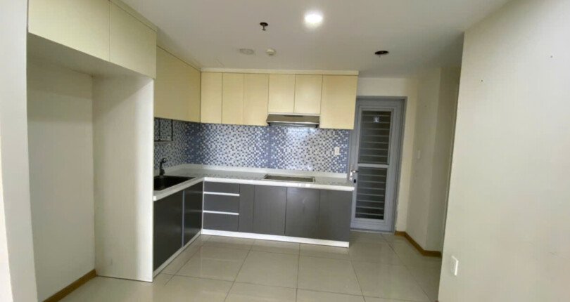 bep can ho can ban 1 810x430 - Cần bán căn hộ 117m2, chung cư Scenic Valley 1, 03pn, giá 8.350 tỷ, view hồ bơi, xem nhà dễ.