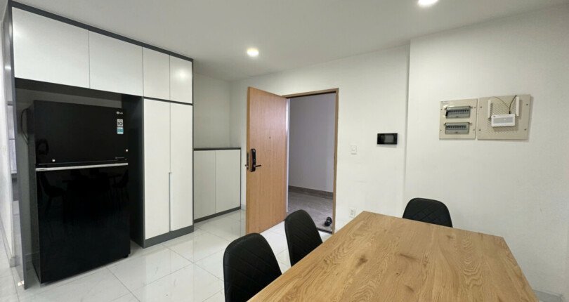 bep can ho can ban 2 810x430 - Bán căn hộ chung cư Scenic Valley 2 diện tích 100m2, 03pn, giá 7.8 tỷ, đầy đủ nội thất , xem nhà dễ.