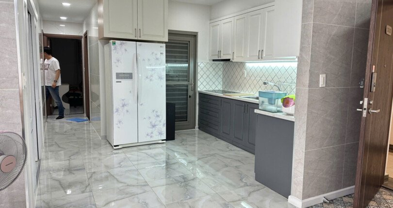 bep can ho can ban 7 810x430 - Bán căn hộ chung cư Hưng Phúc Happy Residences, 97m2, giá 7.8 tỷ, nội thất đầy đủ, xem nhà dễ.