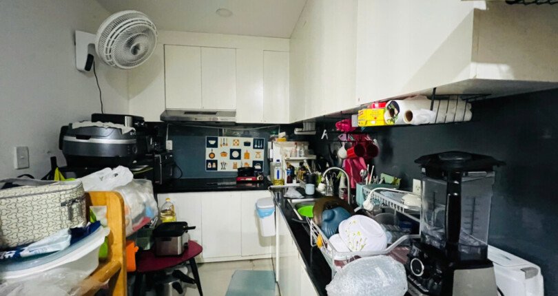 bep trong can ho ban 1 810x430 - Giá mua bán căn hộ 2pn block G chung cư Scenic Valley 1 T5/2025