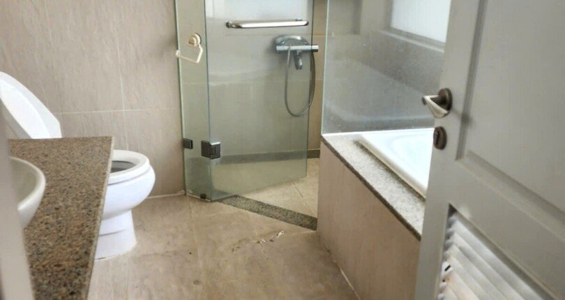 can ho ban co 2 toilet hoan thien nhu hinh 4 810x430 - Giá mua bán căn hộ 3pn Tháp 8c chung cư The Panorama Quận 7 T6/2025