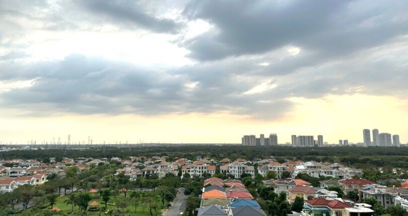 can ho ban view truc dien cong vien va khu biet thu 810x430 - Giá mua bán căn hộ 3pn Tháp C chung cư Hưng Phúc Happy Residence Nguyễn Lương Bằng T6/2025