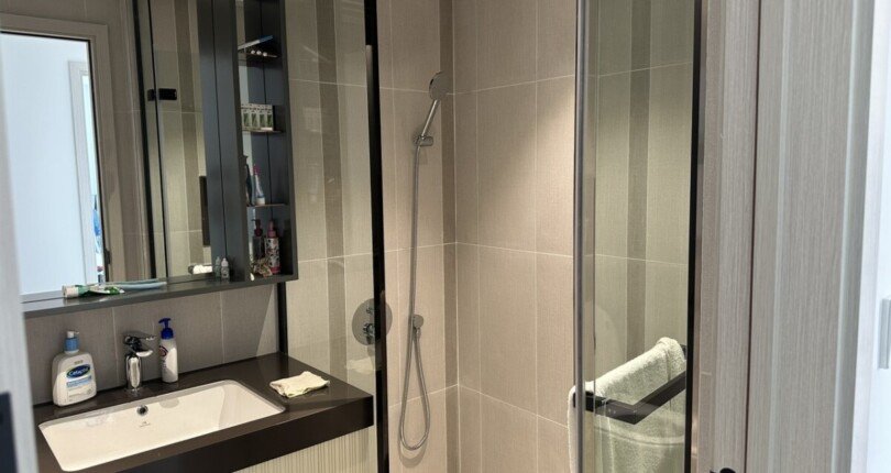 can ho co 2 toilet hoan thien cao cap 810x430 - Giá cho thuê căn hộ 2pn block B chung cư Cardinal Court Quận 7 T5/2025