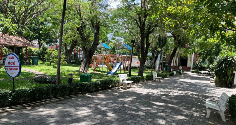 cho thue can ho hung vuong 1 10 810x430 - Cho thuê căn hộ Hưng Vượng 1. DT 70m2 Nhà đẹp- Nội thất đầy đủ- 2 Phòng-2wc- Giá thuê rẻ 10 Triệu/Tháng