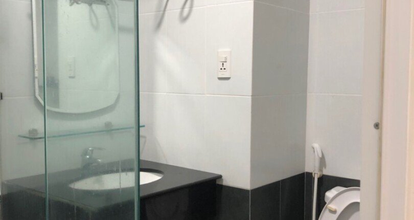 chp thue can9 ho sky garden 3 4 810x430 - Cần cho thuê căn hộ Sky Garden 3. DT 70m2 Lầu cao- 2 phòng ngủ-1 phòng làm việc- 2 toilet. Giá thuê 14 Triệu/Tháng